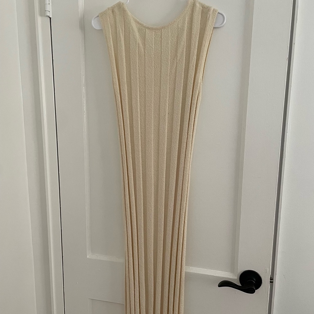 Sleeveless Cream Maxi Dress